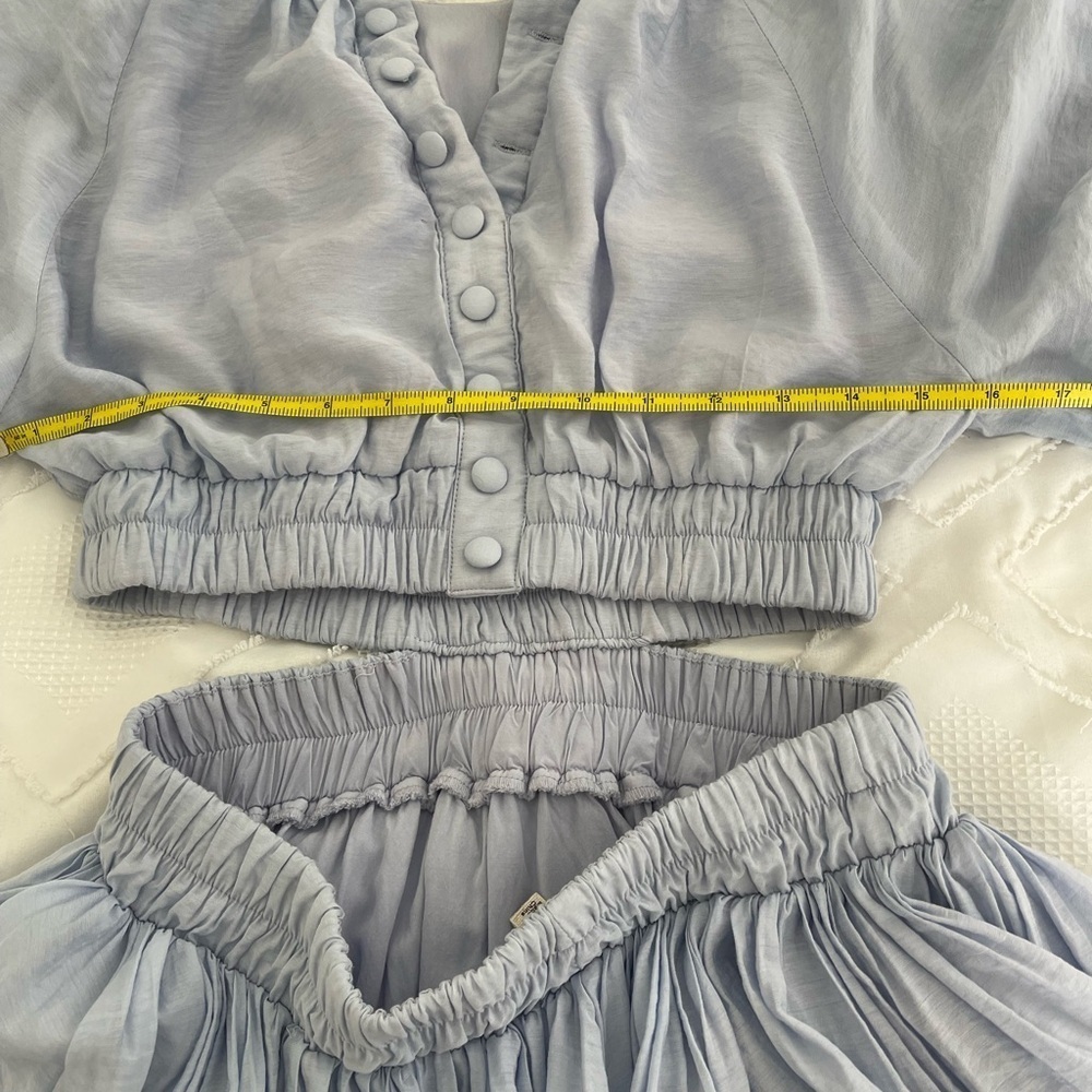 CUTOUT PUFF SLEEVES MINI DRESS BABY BLUE PLAYFUL
SILHOUETTE SUMMER PREPPY MED - Picture 14 of 16
